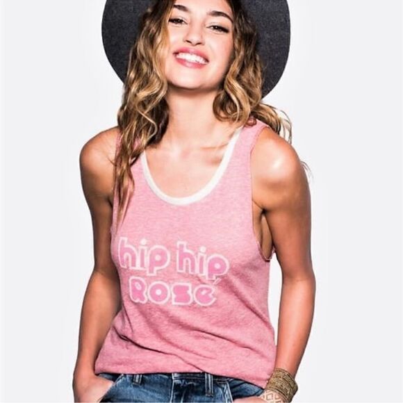 NWT Sugar Brand Pink Rose Muscle Tank hip hip Rose Sleeveless Hi Low Graphic - Picture 1 of 17